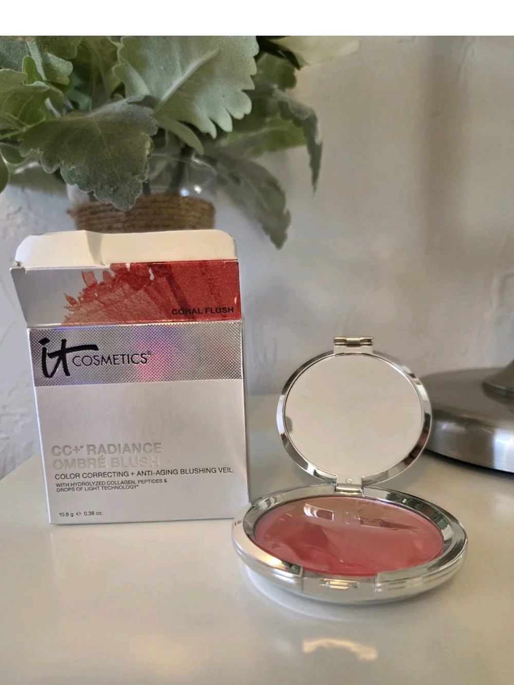 it cosmetics CC+ Radiance Ombre Blush Peach Coral Duo Foudation In Fair & brush